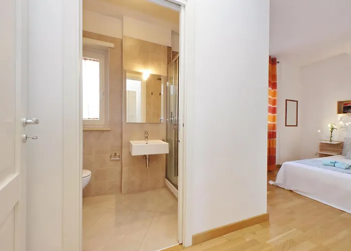 Silvias Flat By Domusdimore * Rome